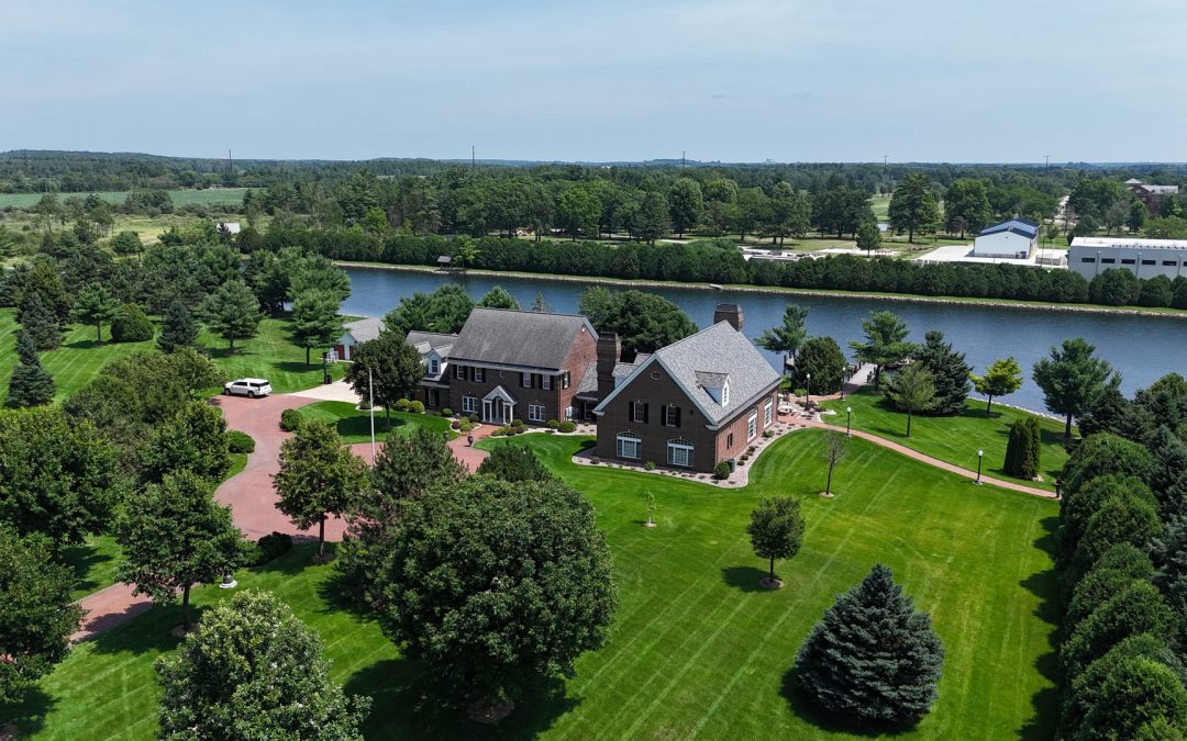 Tomah Executive Home