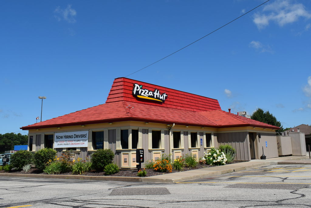 Pizza Hut Black River Falls, WI Americon